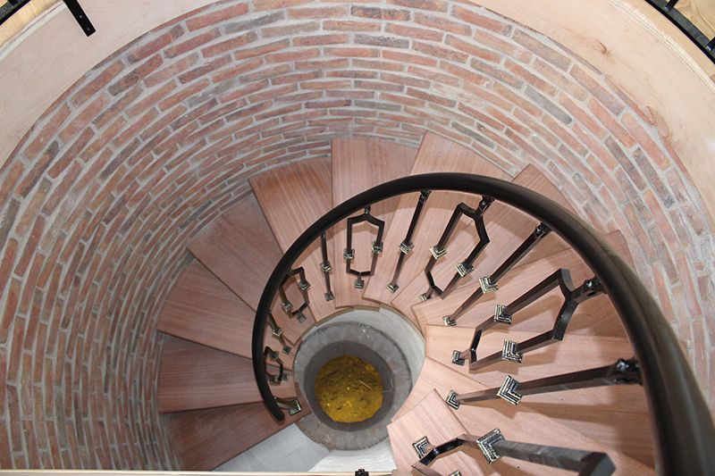 Forged iron staircase and handrail